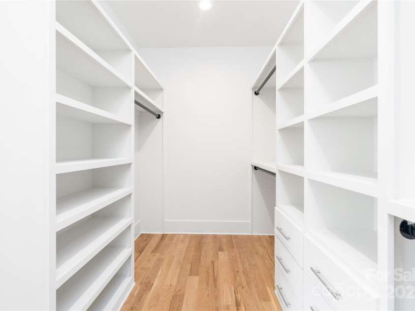 426 Cama Street, Charlotte, NC 28217.  MLS# CAR4282816, YatesRealty ID 31026. 