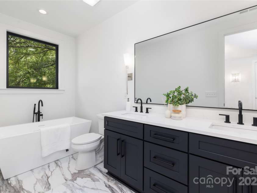 426 Cama Street, Charlotte, NC 28217.  MLS# CAR4282816, YatesRealty ID 31026. 