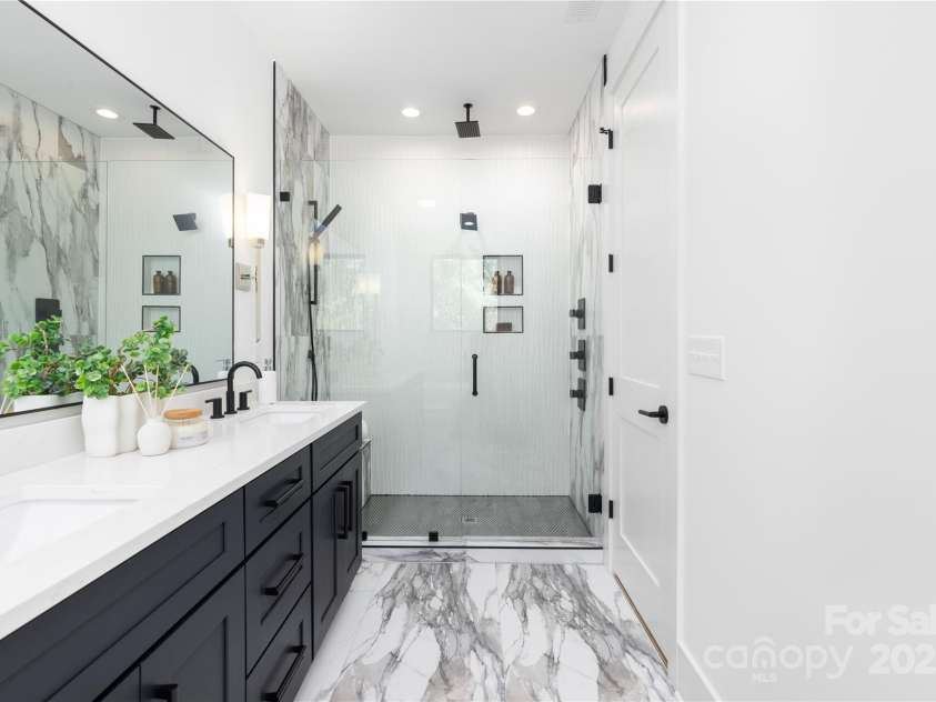 426 Cama Street, Charlotte, NC 28217.  MLS# CAR4282816, YatesRealty ID 31026. 