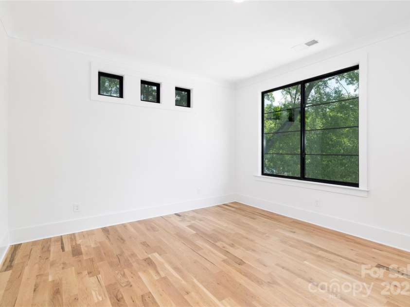 426 Cama Street, Charlotte, NC 28217.  MLS# CAR4282816, YatesRealty ID 31026. 
