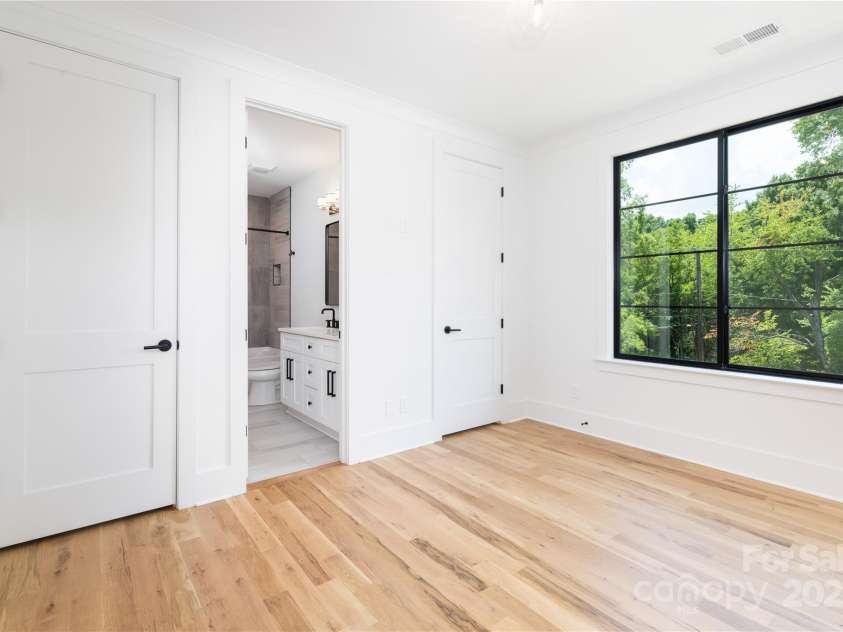 426 Cama Street, Charlotte, NC 28217.  MLS# CAR4282816, YatesRealty ID 31026. 