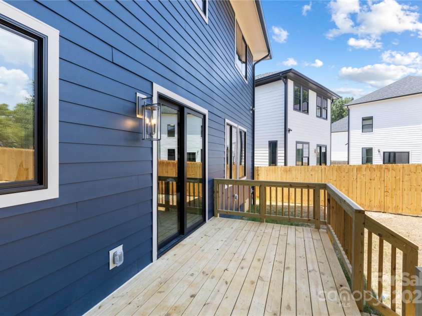 426 Cama Street, Charlotte, NC 28217.  MLS# CAR4282816, YatesRealty ID 31026. 