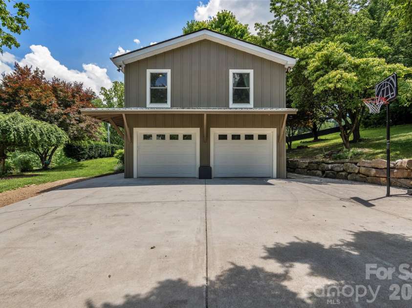 1574 Cashiers Valley Road, Brevard, NC 28712.  MLS# CAR4394169, YatesRealty ID 31027. 