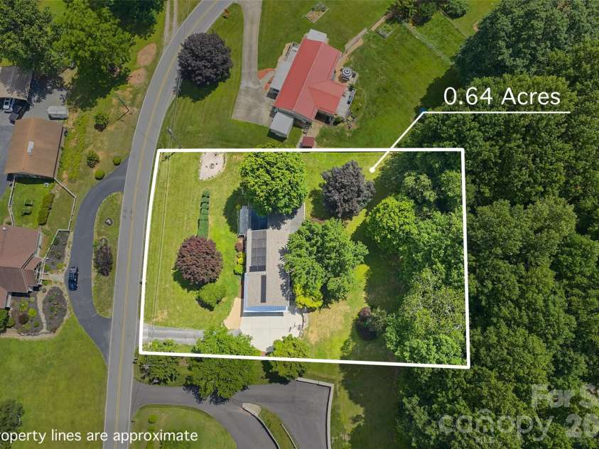 1574 Cashiers Valley Road, Brevard, NC 28712.  MLS# CAR4394169, YatesRealty ID 31027. 