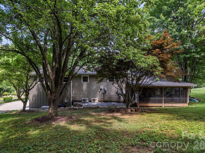1574 Cashiers Valley Road, Brevard, NC 28712.  MLS# CAR4394169, YatesRealty ID 31027. 
