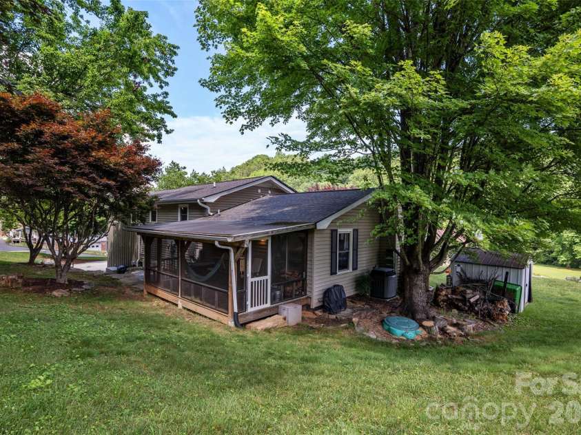 1574 Cashiers Valley Road, Brevard, NC 28712.  MLS# CAR4394169, YatesRealty ID 31027. 