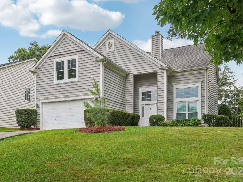 15123 Rothesay Drive, Charlotte, NC 28277.  MLS# CAR4287245, YatesRealty ID 31029. 