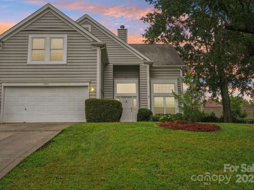 15123 Rothesay Drive, Charlotte, NC 28277.  MLS# CAR4287245, YatesRealty ID 31029. 