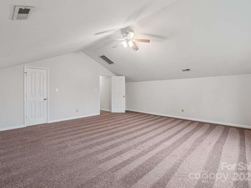 15123 Rothesay Drive, Charlotte, NC 28277.  MLS# CAR4287245, YatesRealty ID 31029. 