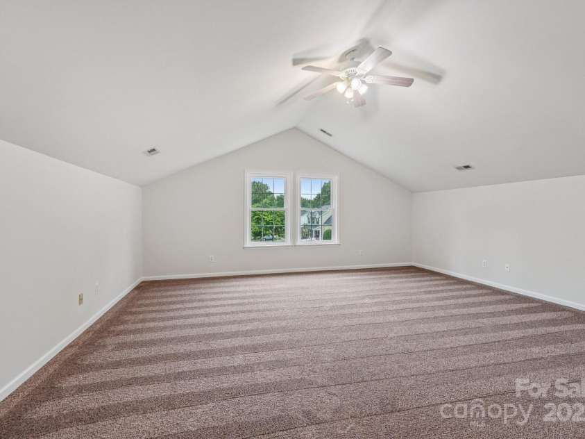 15123 Rothesay Drive, Charlotte, NC 28277.  MLS# CAR4287245, YatesRealty ID 31029. 