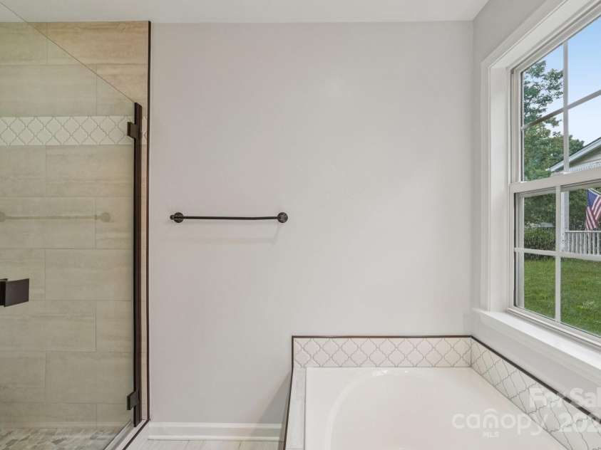 15123 Rothesay Drive, Charlotte, NC 28277.  MLS# CAR4287245, YatesRealty ID 31029. 