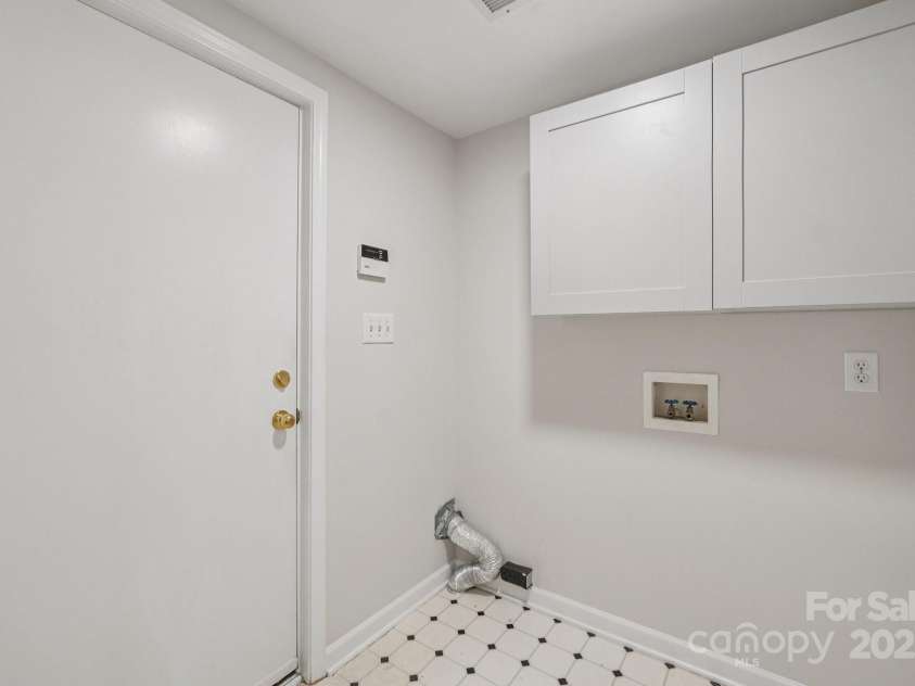 15123 Rothesay Drive, Charlotte, NC 28277.  MLS# CAR4287245, YatesRealty ID 31029. 