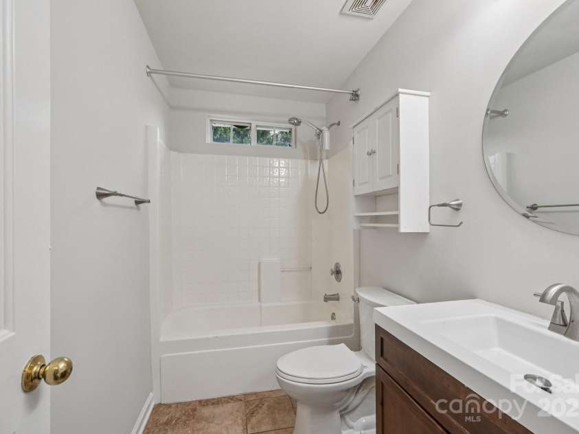 15123 Rothesay Drive, Charlotte, NC 28277.  MLS# CAR4287245, YatesRealty ID 31029. 