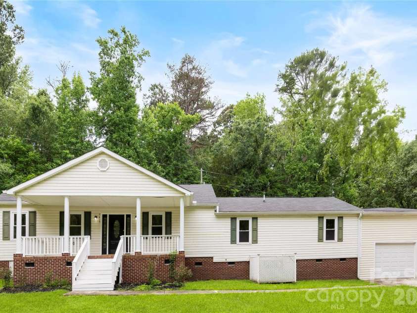 2615 Maggie Lane, Rock Hill, SC 29730.  MLS# CAR4394505, YatesRealty ID 31030. 