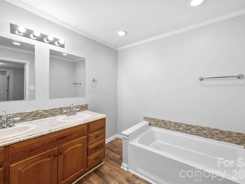 2615 Maggie Lane, Rock Hill, SC 29730.  MLS# CAR4394505, YatesRealty ID 31030. 