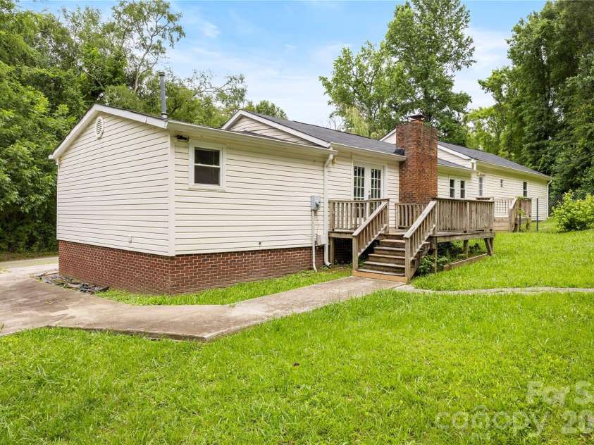 2615 Maggie Lane, Rock Hill, SC 29730.  MLS# CAR4394505, YatesRealty ID 31030. 