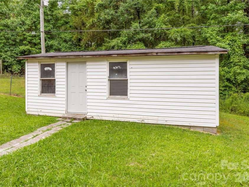 2615 Maggie Lane, Rock Hill, SC 29730.  MLS# CAR4394505, YatesRealty ID 31030. 