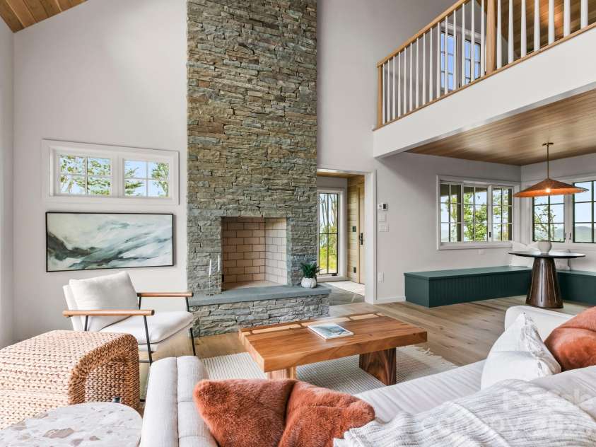 41 Windy Ridge Trail, Asheville, NC 28804.  MLS# CAR4387701, YatesRealty ID 31031. 