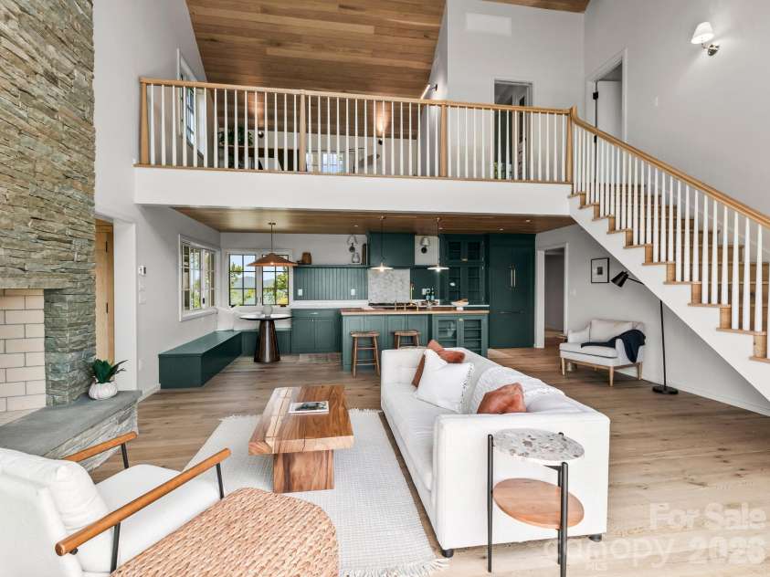 41 Windy Ridge Trail, Asheville, NC 28804.  MLS# CAR4387701, YatesRealty ID 31031. Open Concept