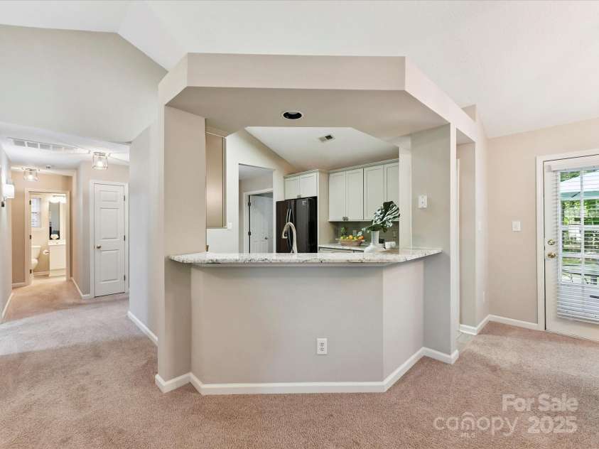 4222 Huntmeadow Drive, Charlotte, NC 28269.  MLS# CAR4282648, YatesRealty ID 31031. 