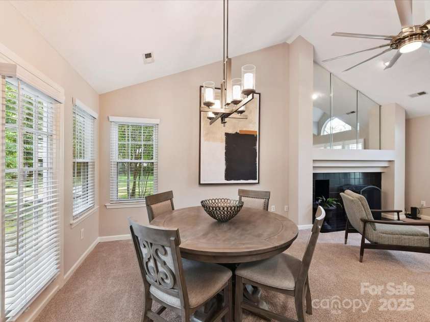 4222 Huntmeadow Drive, Charlotte, NC 28269.  MLS# CAR4282648, YatesRealty ID 31031. 