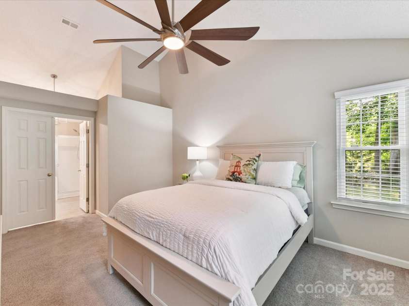 4222 Huntmeadow Drive, Charlotte, NC 28269.  MLS# CAR4282648, YatesRealty ID 31031. Primary Bedroom Suite