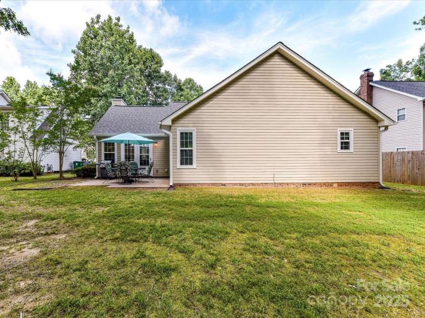 4222 Huntmeadow Drive, Charlotte, NC 28269.  MLS# CAR4282648, YatesRealty ID 31031. Rear Elevation