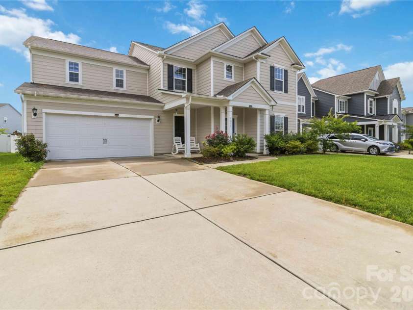 5035 HAVENCREST Drive, Fort Mill, SC 29715.  MLS# CAR4389378, YatesRealty ID 31032. 