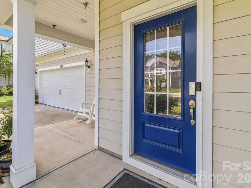 5035 HAVENCREST Drive, Fort Mill, SC 29715.  MLS# CAR4389378, YatesRealty ID 31032. 