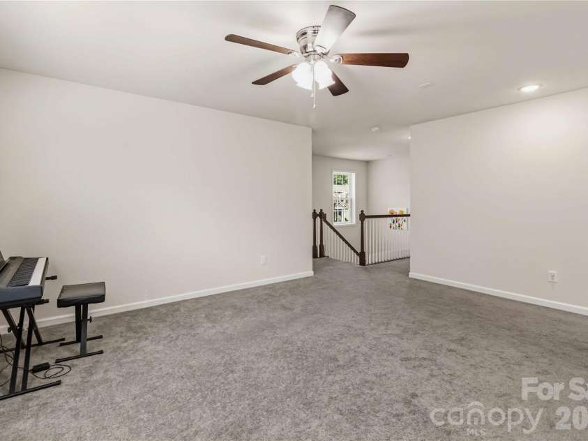 5035 HAVENCREST Drive, Fort Mill, SC 29715.  MLS# CAR4389378, YatesRealty ID 31032. 