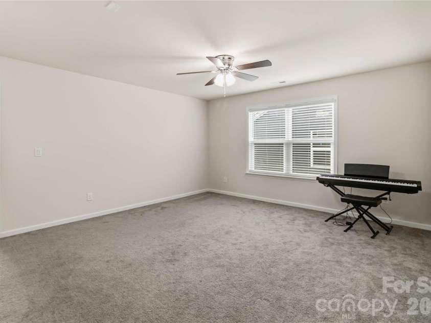 5035 HAVENCREST Drive, Fort Mill, SC 29715.  MLS# CAR4389378, YatesRealty ID 31032. 