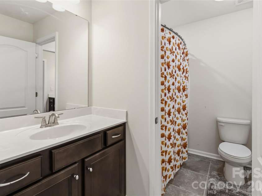 5035 HAVENCREST Drive, Fort Mill, SC 29715.  MLS# CAR4389378, YatesRealty ID 31032. 