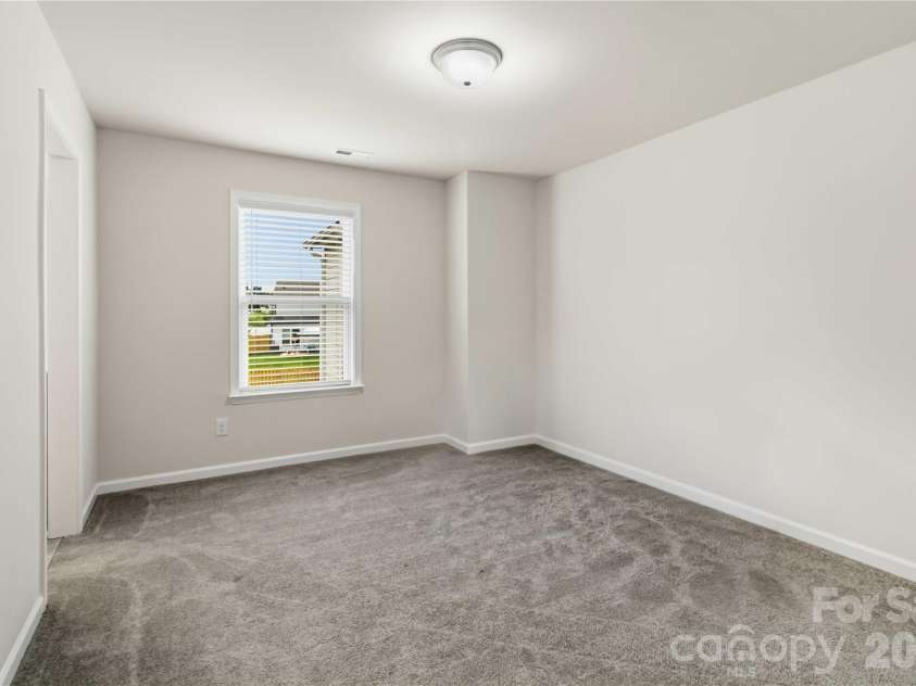 5035 HAVENCREST Drive, Fort Mill, SC 29715.  MLS# CAR4389378, YatesRealty ID 31032. 