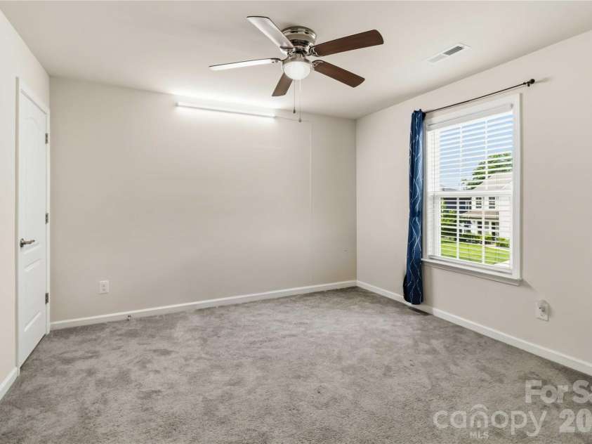 5035 HAVENCREST Drive, Fort Mill, SC 29715.  MLS# CAR4389378, YatesRealty ID 31032. 