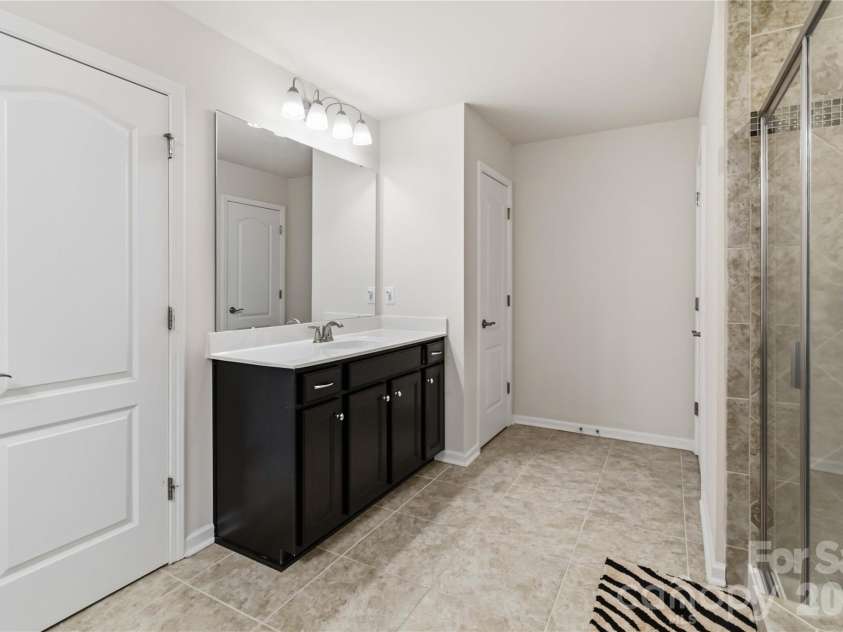 5035 HAVENCREST Drive, Fort Mill, SC 29715.  MLS# CAR4389378, YatesRealty ID 31032. 