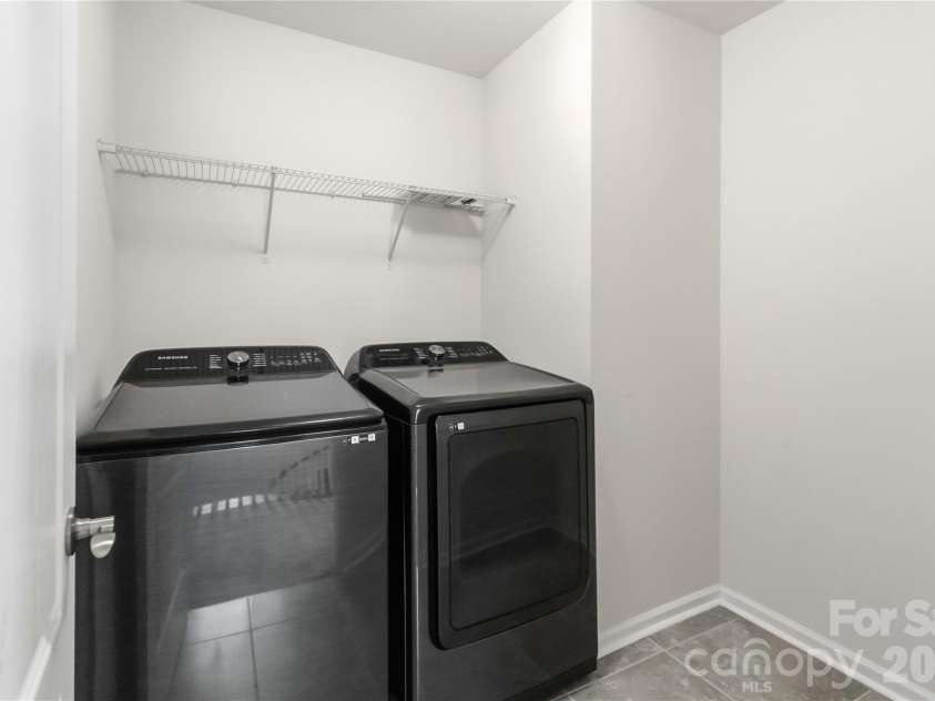 5035 HAVENCREST Drive, Fort Mill, SC 29715.  MLS# CAR4389378, YatesRealty ID 31032. 