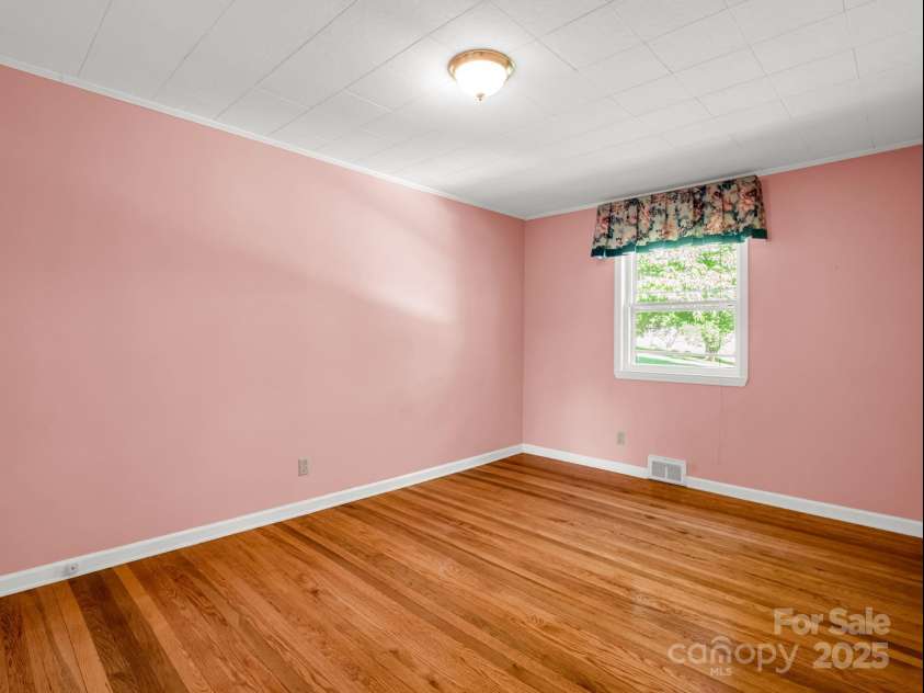 430 Mag Sluder Road, Alexander, NC 28701.  MLS# CAR4286393, YatesRealty ID 31033. 2nd BR