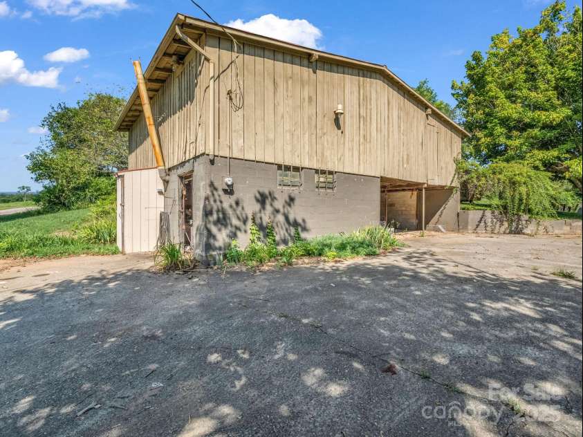 430 Mag Sluder Road, Alexander, NC 28701.  MLS# CAR4286393, YatesRealty ID 31033. Carport/Workshop/Barn