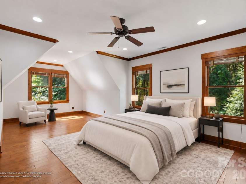 9208 Flying Eagle Lane, Charlotte, NC 28278.  MLS# CAR4422278, YatesRealty ID 31033. 