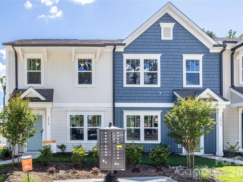 2928 Smithcliff Road, Charlotte, NC 28208.  MLS# CAR4374490, YatesRealty ID 31034. 