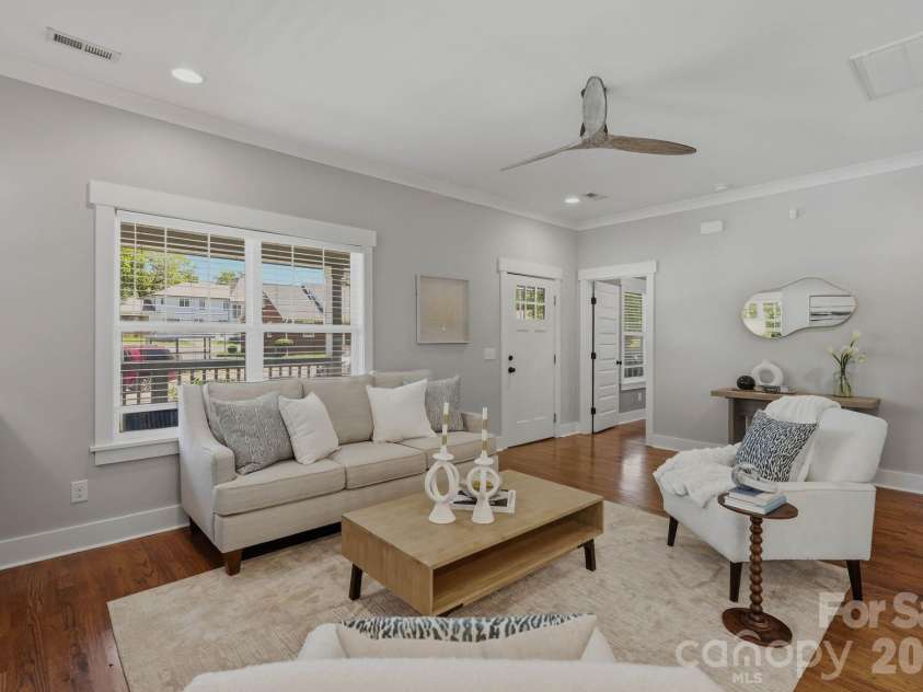1416 Parkwood Avenue, Charlotte, NC 28205.  MLS# CAR4388760, YatesRealty ID 31035. 