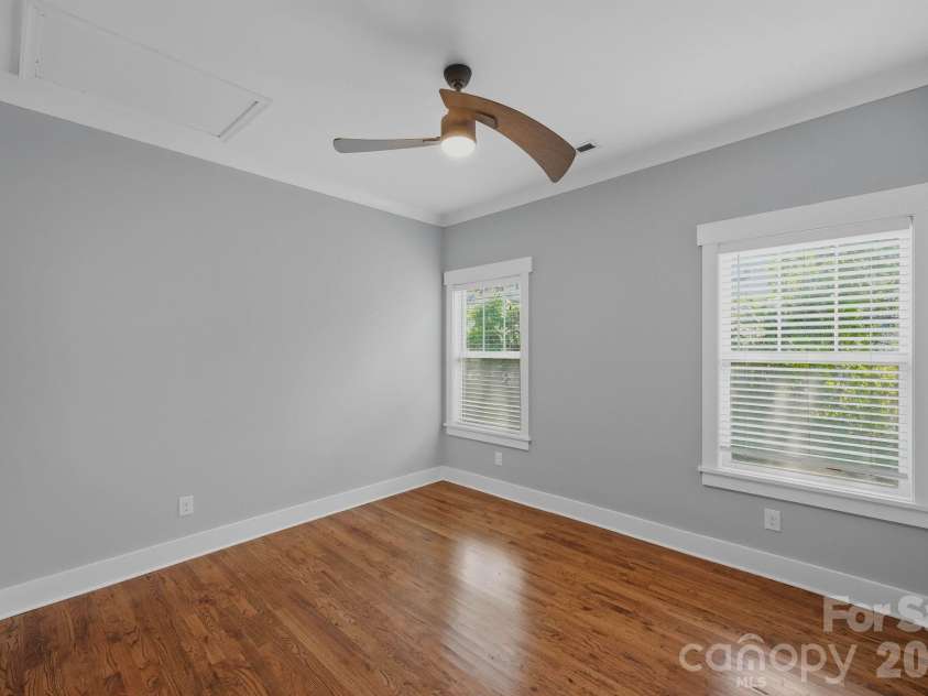 1416 Parkwood Avenue, Charlotte, NC 28205.  MLS# CAR4388760, YatesRealty ID 31035. 