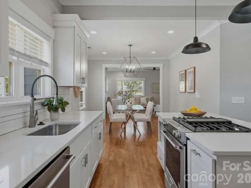 1416 Parkwood Avenue, Charlotte, NC 28205.  MLS# CAR4420784, YatesRealty ID 31035. 