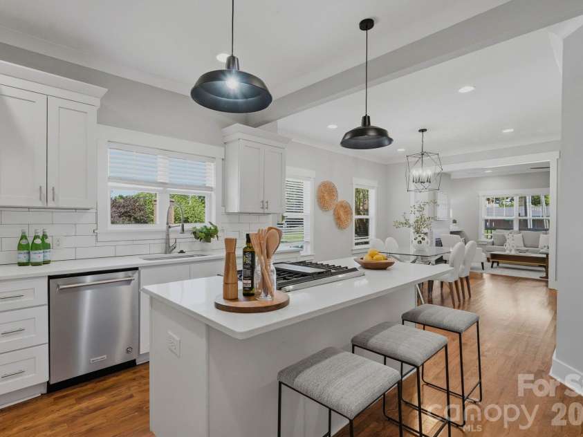 1416 Parkwood Avenue, Charlotte, NC 28205.  MLS# CAR4420784, YatesRealty ID 31035. 