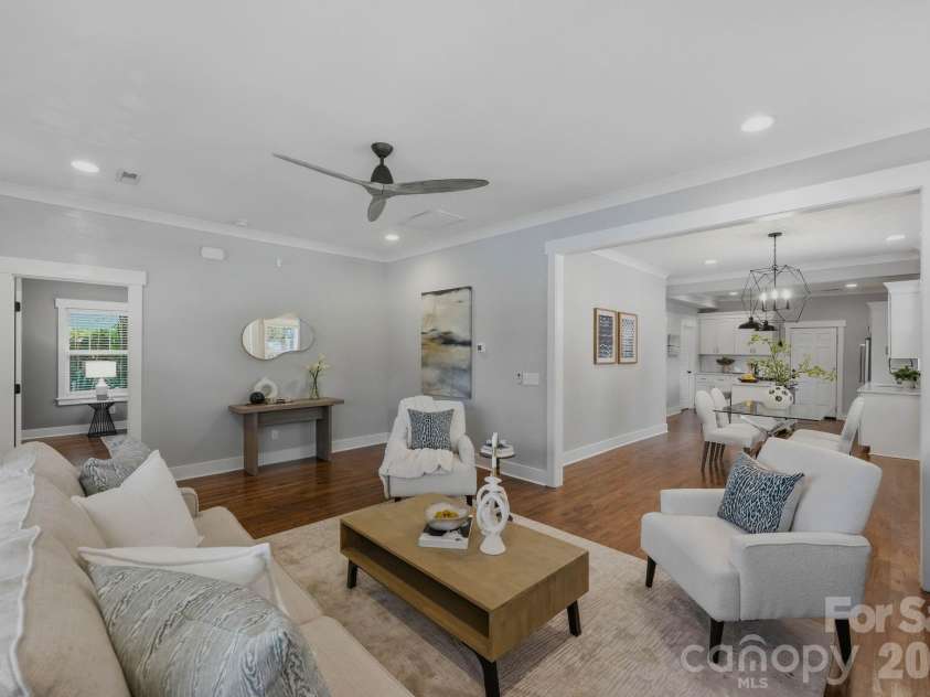 1416 Parkwood Avenue, Charlotte, NC 28205.  MLS# CAR4420784, YatesRealty ID 31035. 