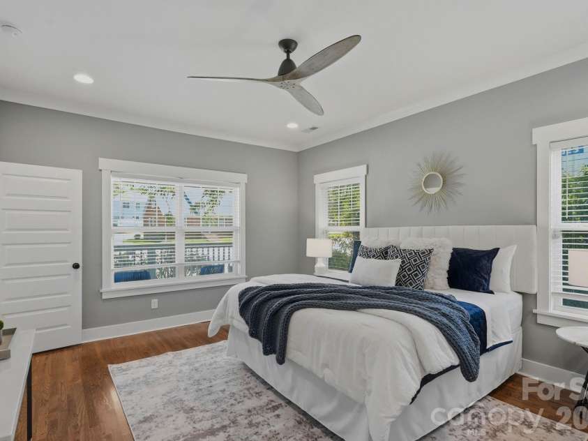 1416 Parkwood Avenue, Charlotte, NC 28205.  MLS# CAR4420784, YatesRealty ID 31035. 