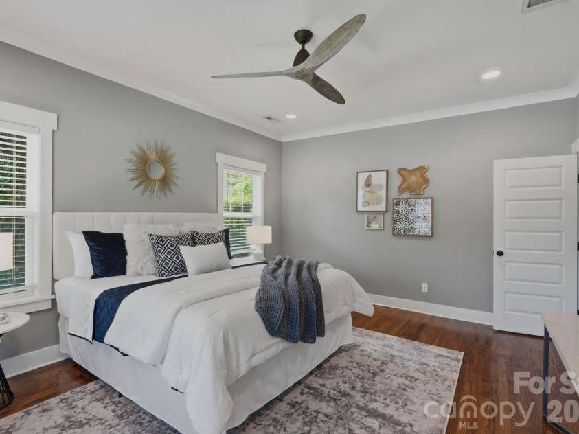1416 Parkwood Avenue, Charlotte, NC 28205.  MLS# CAR4420784, YatesRealty ID 31035. 