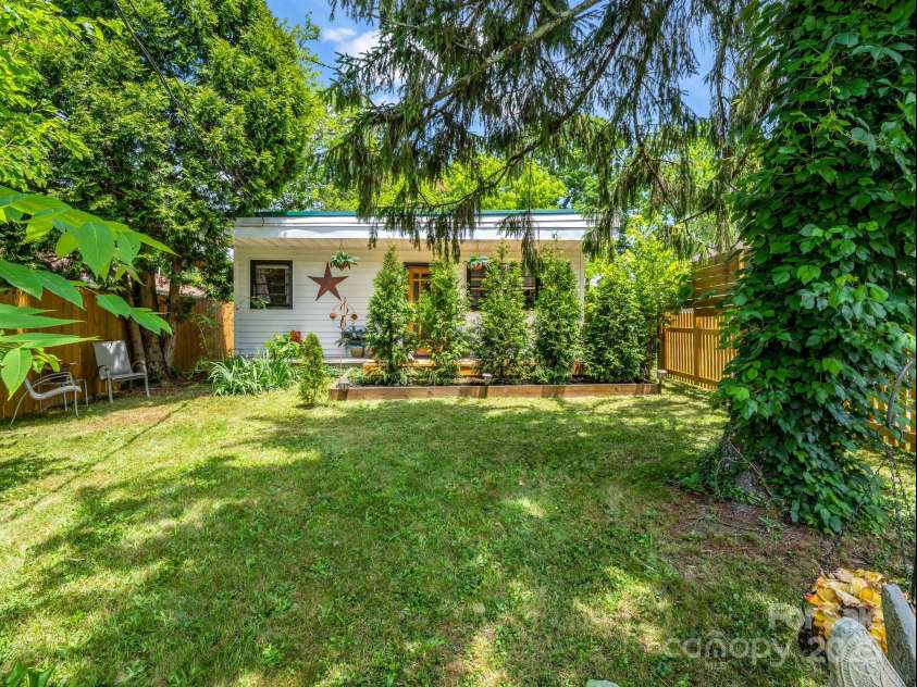 226 Substation Street, Hendersonville, NC 28792.  MLS# CAR4265735, YatesRealty ID 31036. Street View