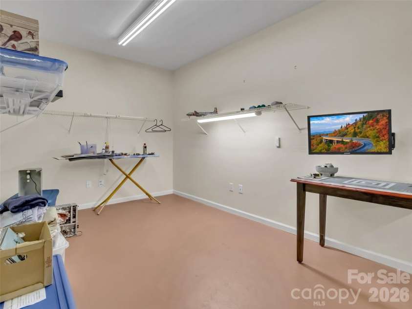 99 Mary Gray Drive, Clyde, NC 28721.  MLS# CAR4389889, YatesRealty ID 31036. 