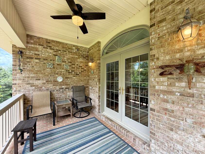 99 Mary Gray Drive, Clyde, NC 28721.  MLS# CAR4389889, YatesRealty ID 31036. 